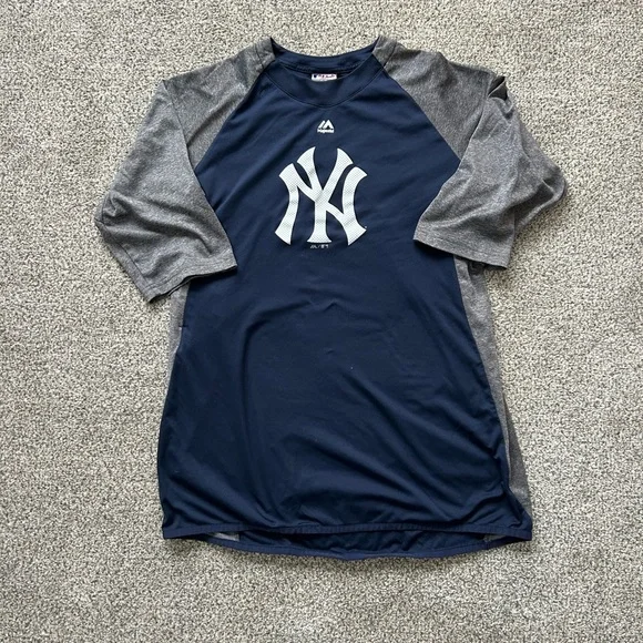 NY Yankees Athletic Shirt - Picture 1 of 6